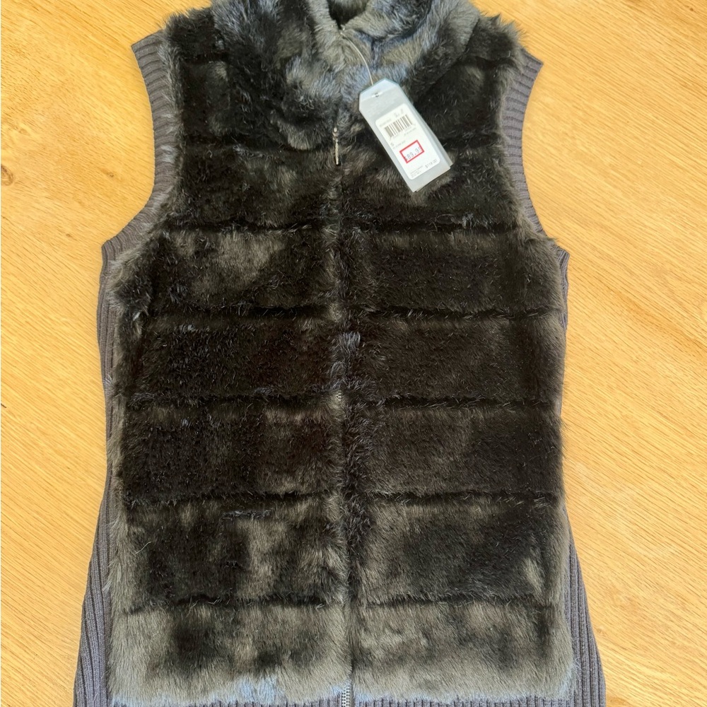 NWT Guess Faux Fur Vest in Black and Gray